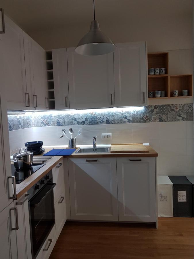 לוקורוטונדו Central Apartment Con Tre Camere Da Letto מראה חיצוני תמונה