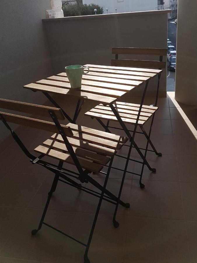 לוקורוטונדו Central Apartment Con Tre Camere Da Letto מראה חיצוני תמונה